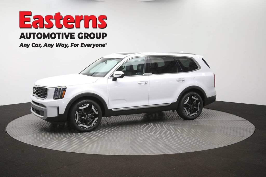 Used 2025 Kia Telluride S FWD image 61
