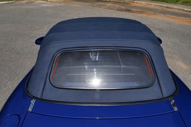 Used 1999 MAZDA MX-5 Miata 10th Anniversary Edition RWD image 32