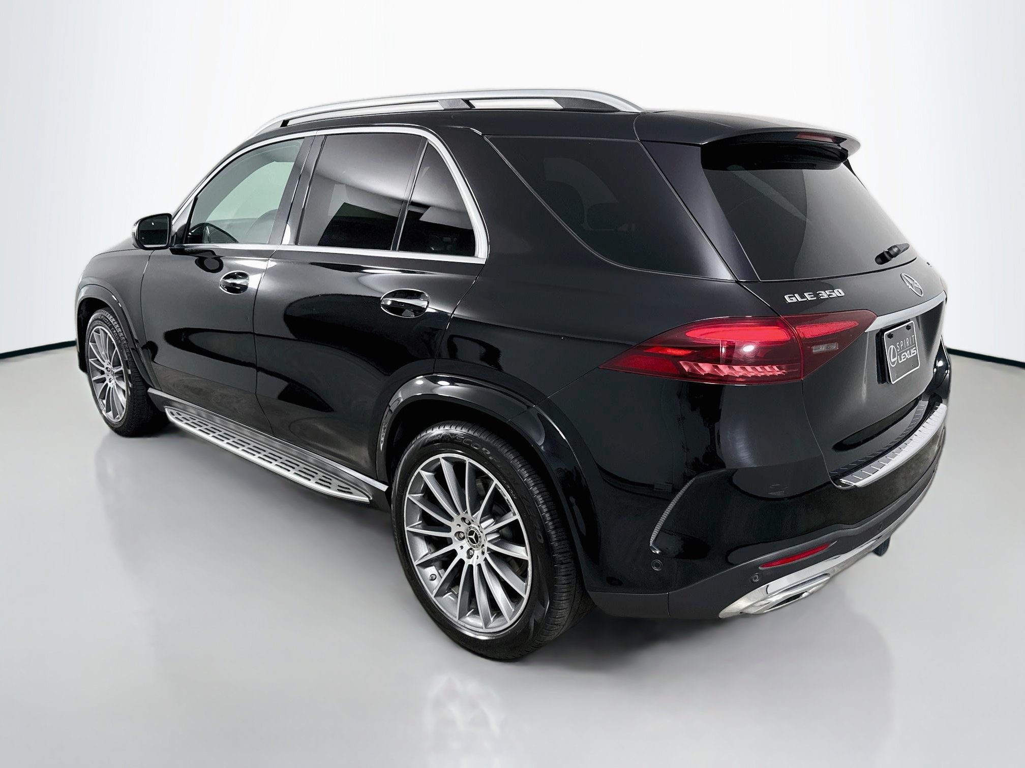 Used 2024 Mercedes-Benz GLE 350 4MATIC image 5
