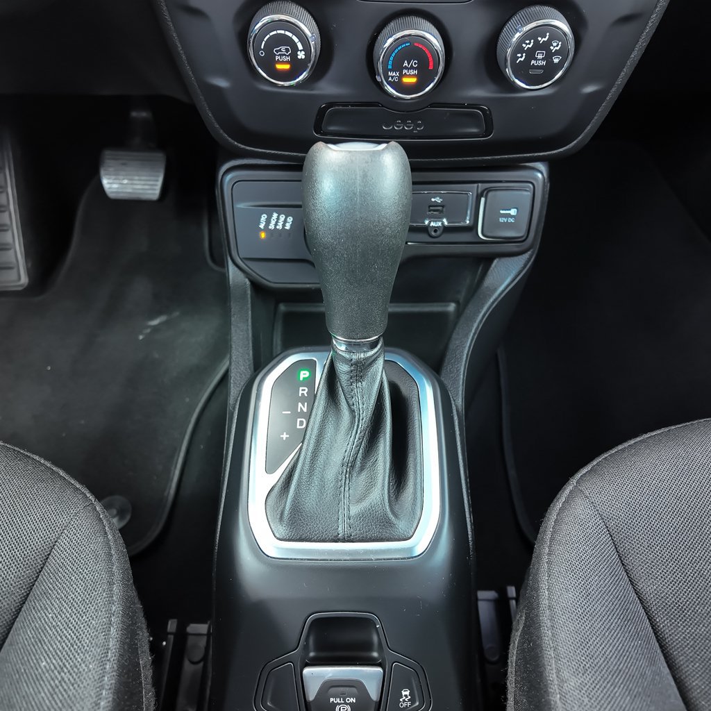 Used 2019 Jeep Renegade Sport AWD/4WD image 4