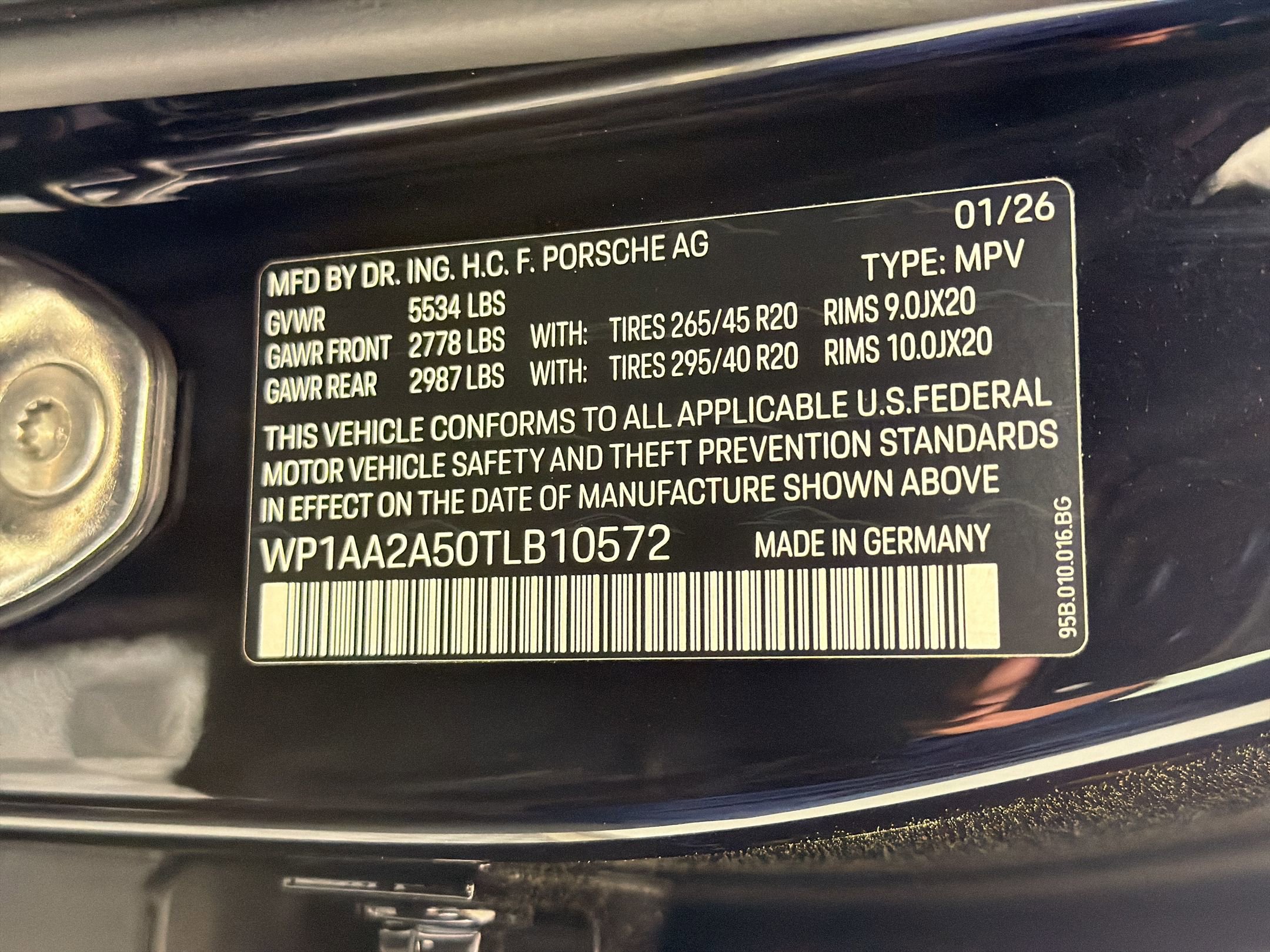 Used 2026 Porsche Macan Turbo AWD/4WD image 23