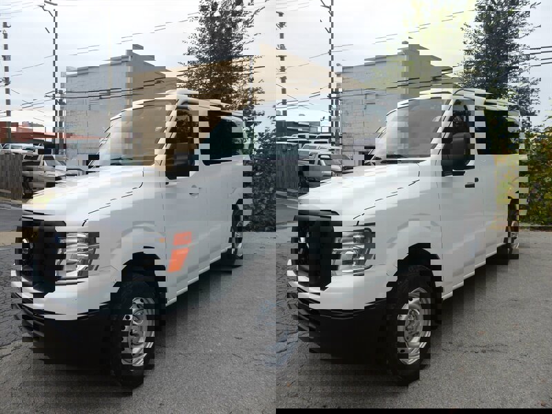 Used 2017 Nissan NV 3500 S w/ Power Package image 3