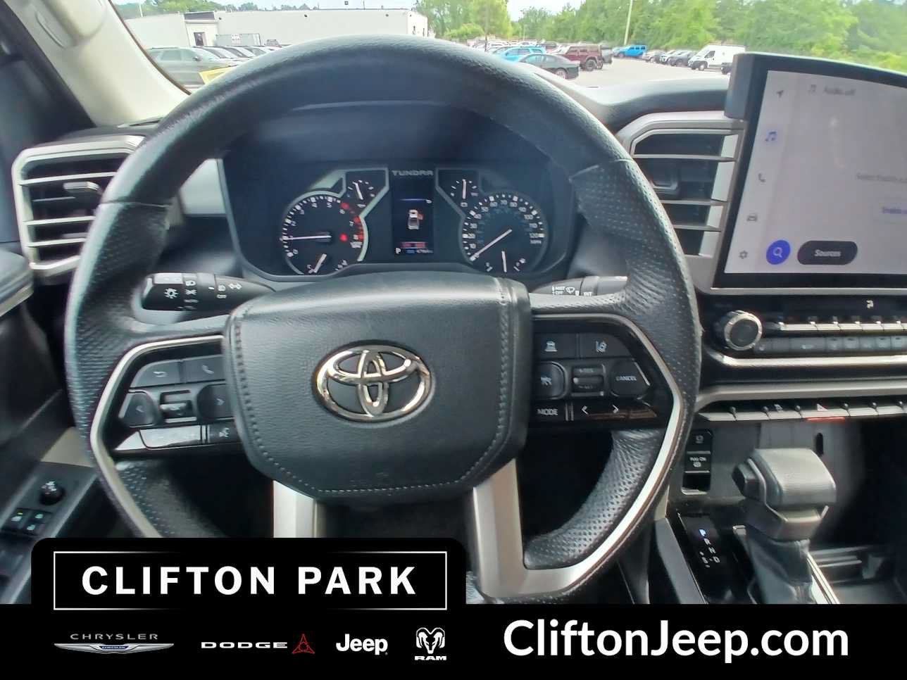 Used 2022 Toyota Tundra SR5 w/ SR5 Premium Package AWD/4WD image 20