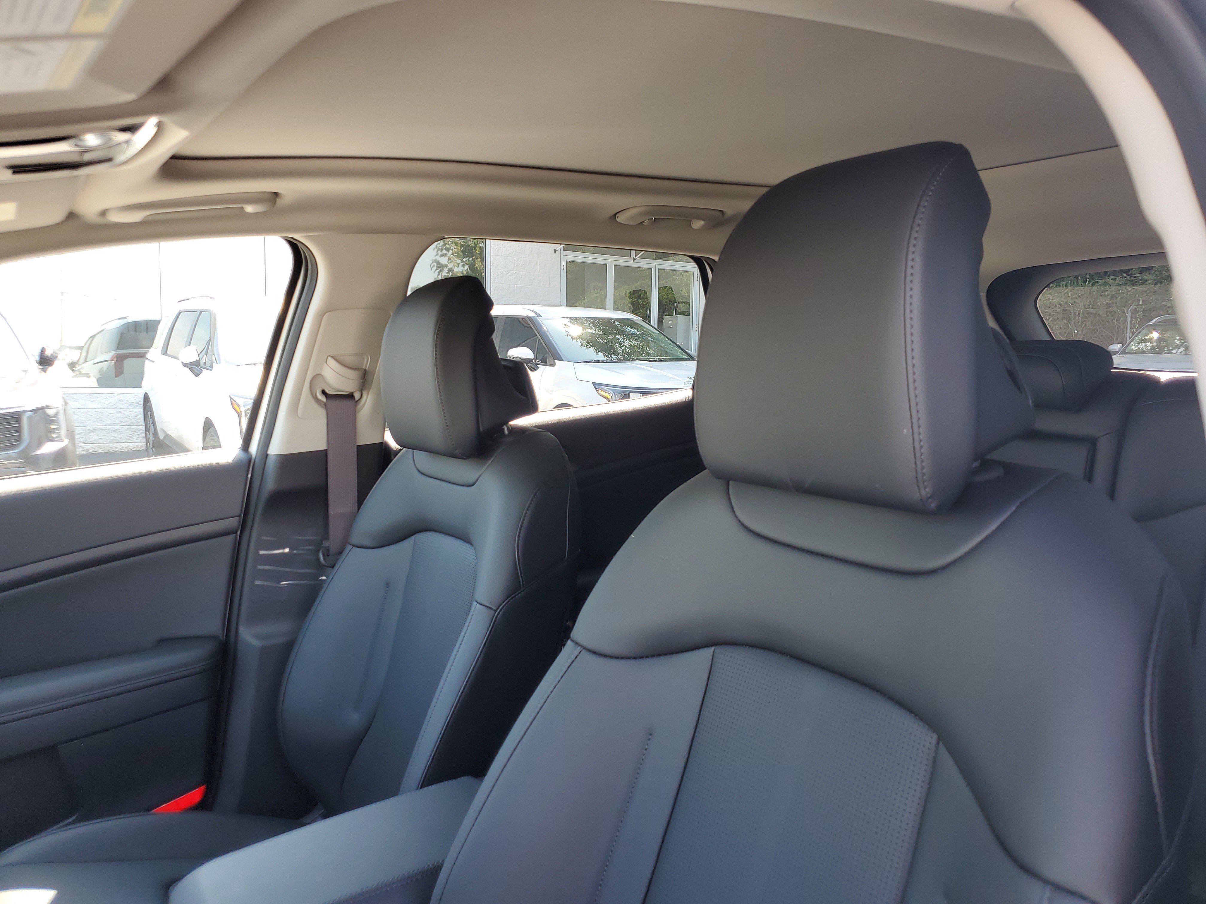 New 2026 Kia Sportage EX image 16