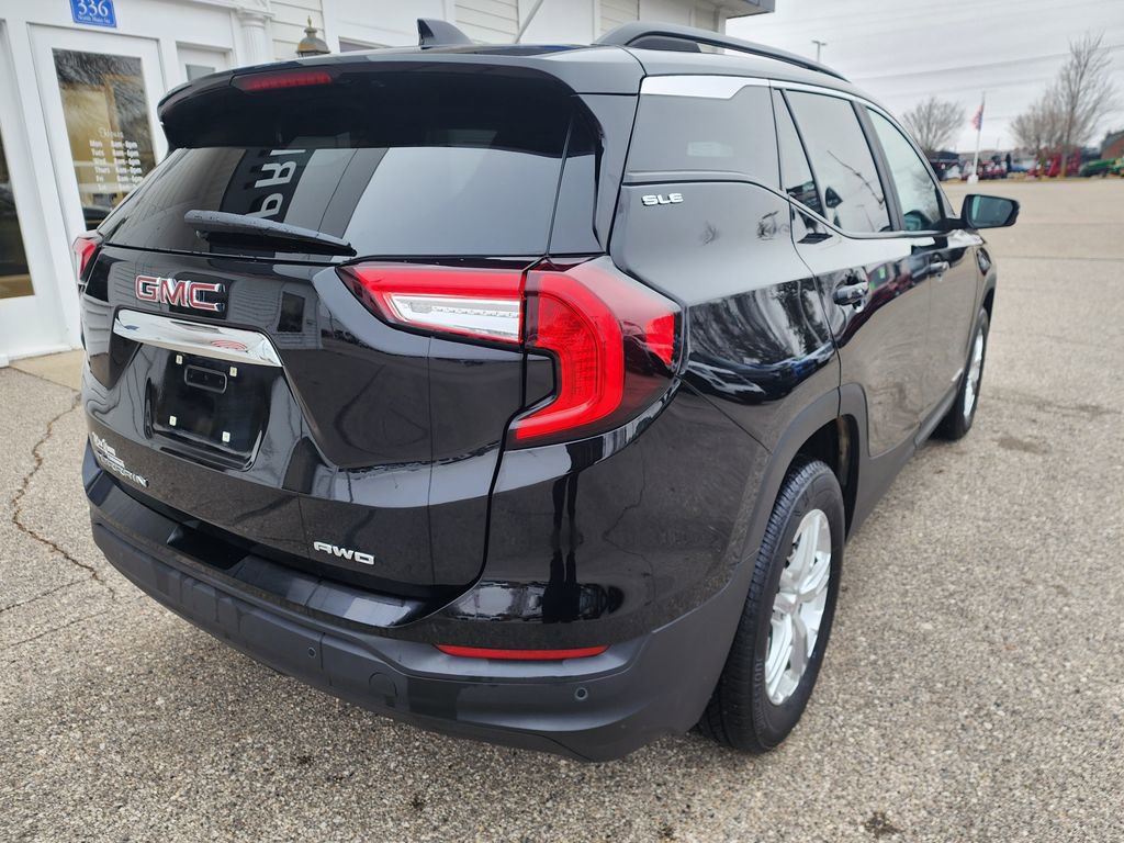 Certified 2023 GMC Terrain SLE w/ Driver Convenience Package image 5