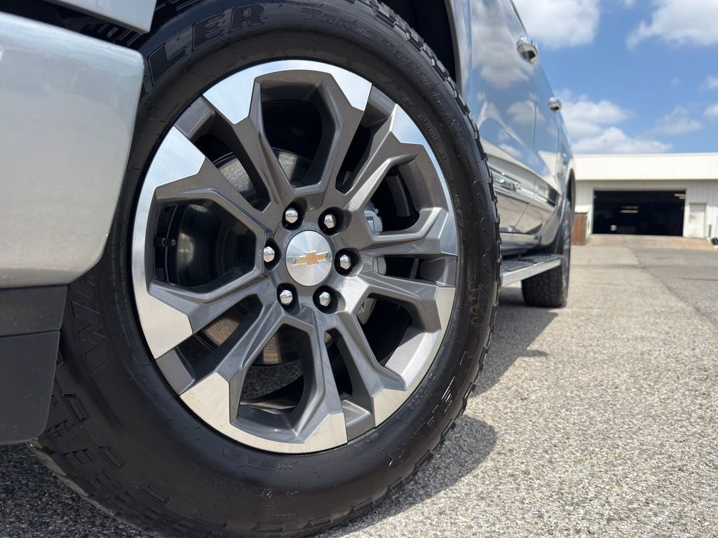 Used 2026 Chevrolet Silverado 1500 High Country w/ Technology Package image 6