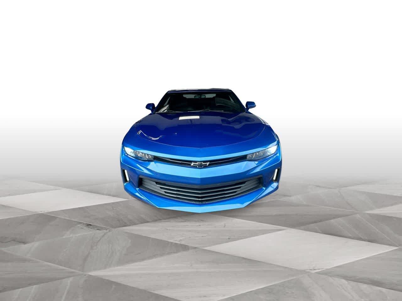 Used 2018 Chevrolet Camaro LT RWD image 3
