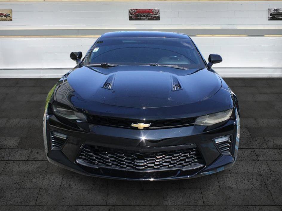 Used 2018 Chevrolet Camaro SS image 2