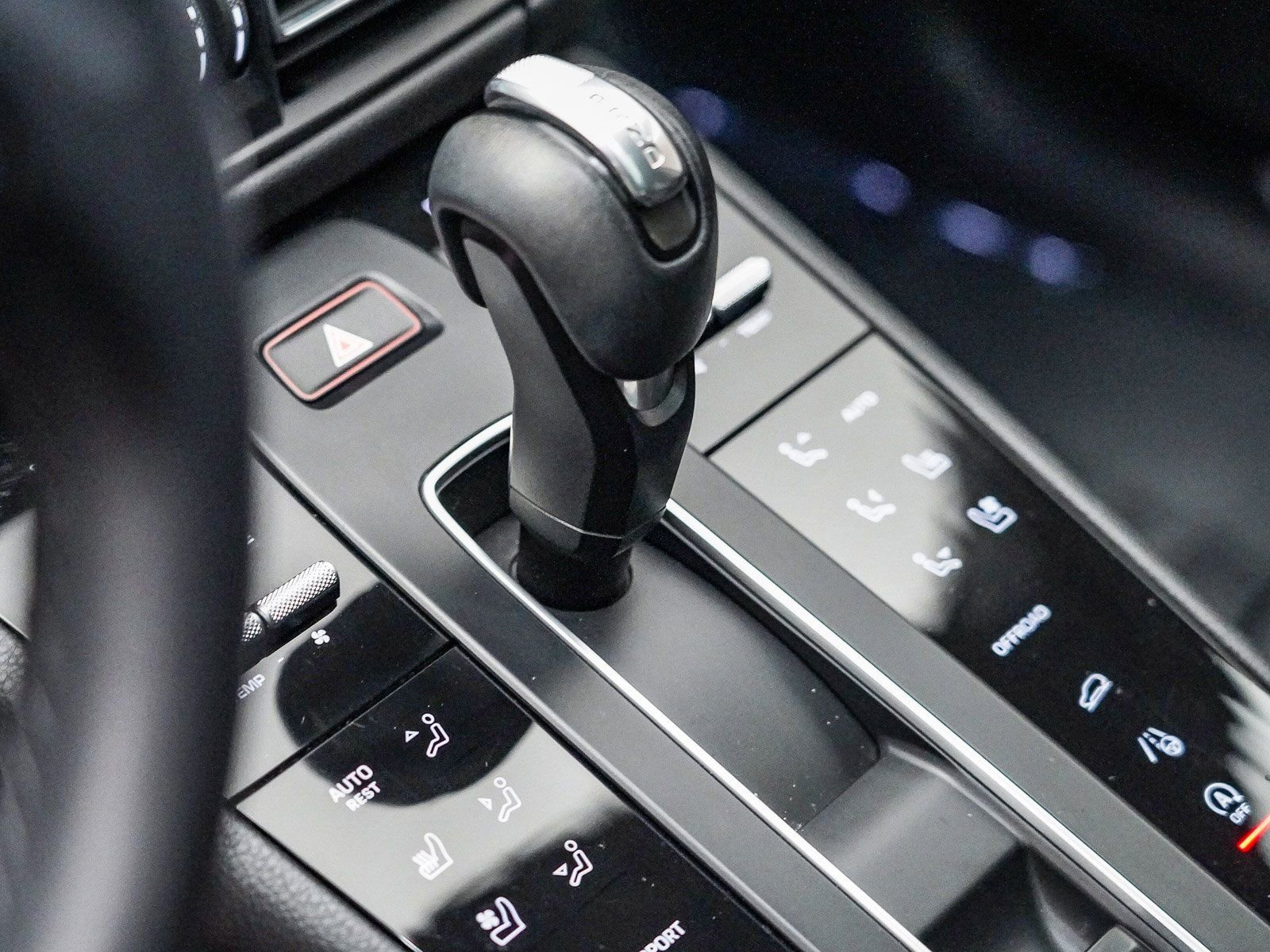 Certified 2022 Porsche Macan S image 25