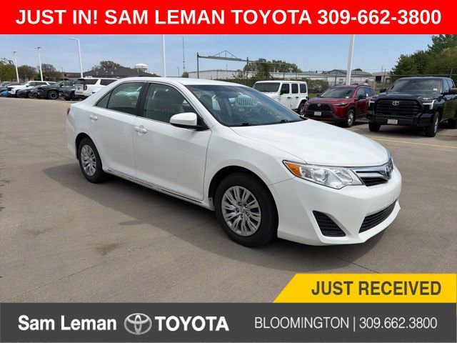 Used 2013 Toyota Camry LE FWD image 1