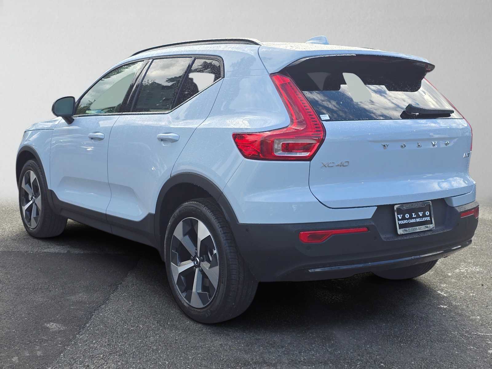 New 2026 Volvo XC40 B5 Plus w/ Protection Package Premier AWD/4WD image 5