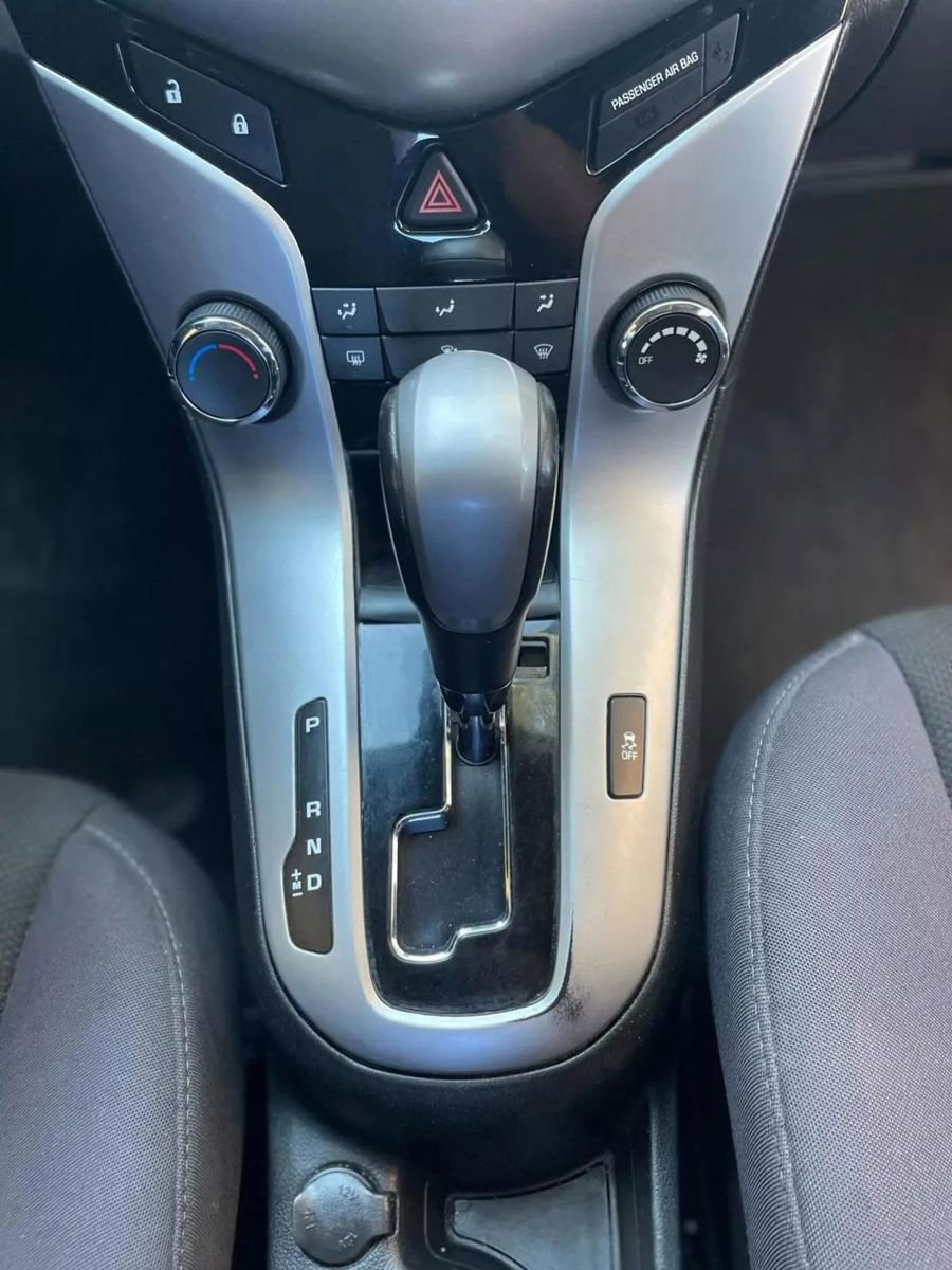 Used 2013 Chevrolet Cruze Eco w/ Enhanced Safety Package image 18