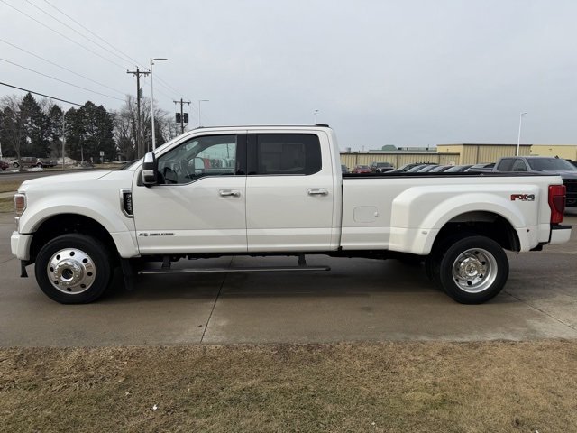 Used 2022 Ford F450 Platinum w/ FX4 Off-Road Package image 4