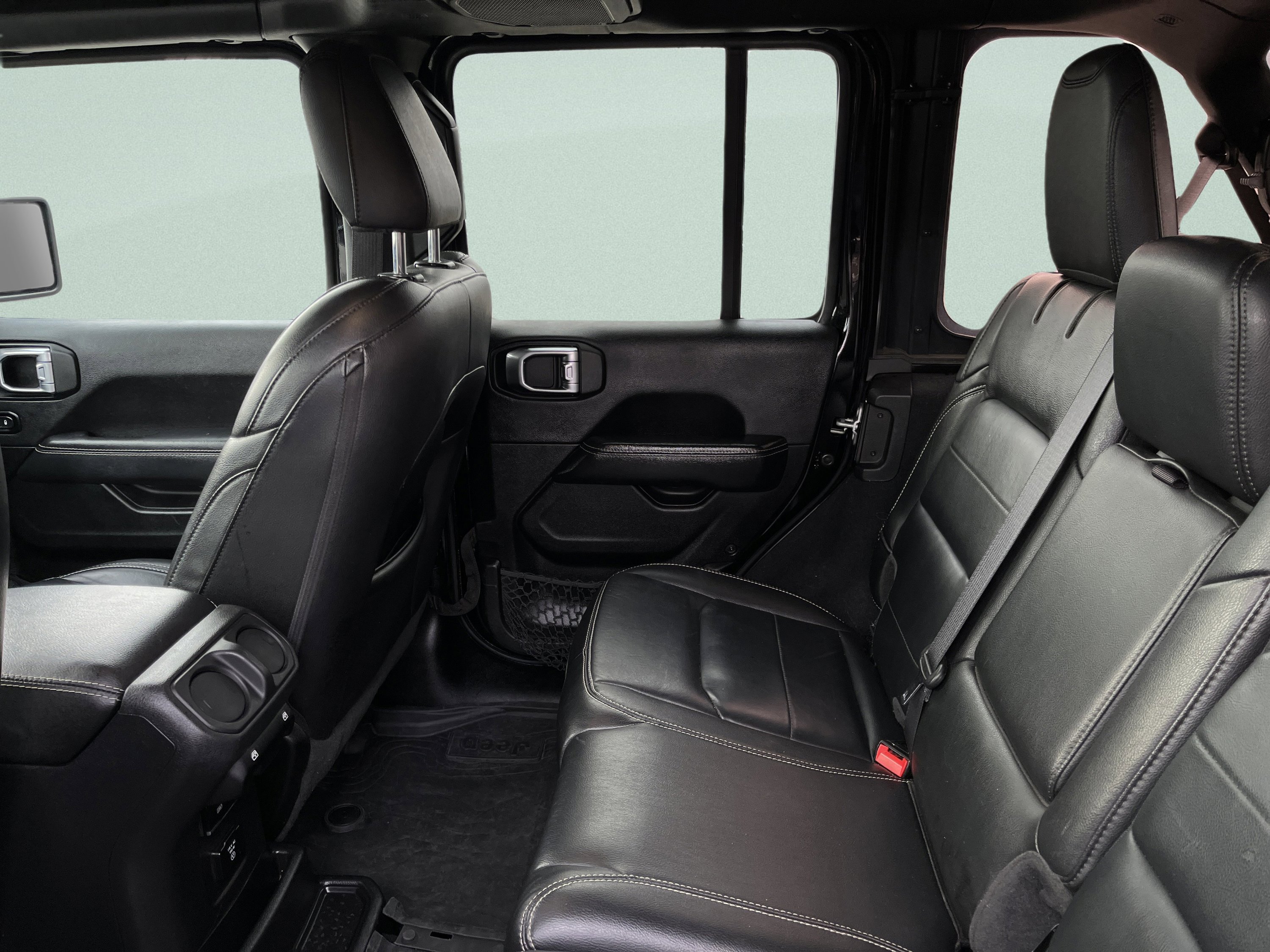 Used 2022 Jeep Wrangler Unlimited Sahara w/ LED Lighting Group image 18