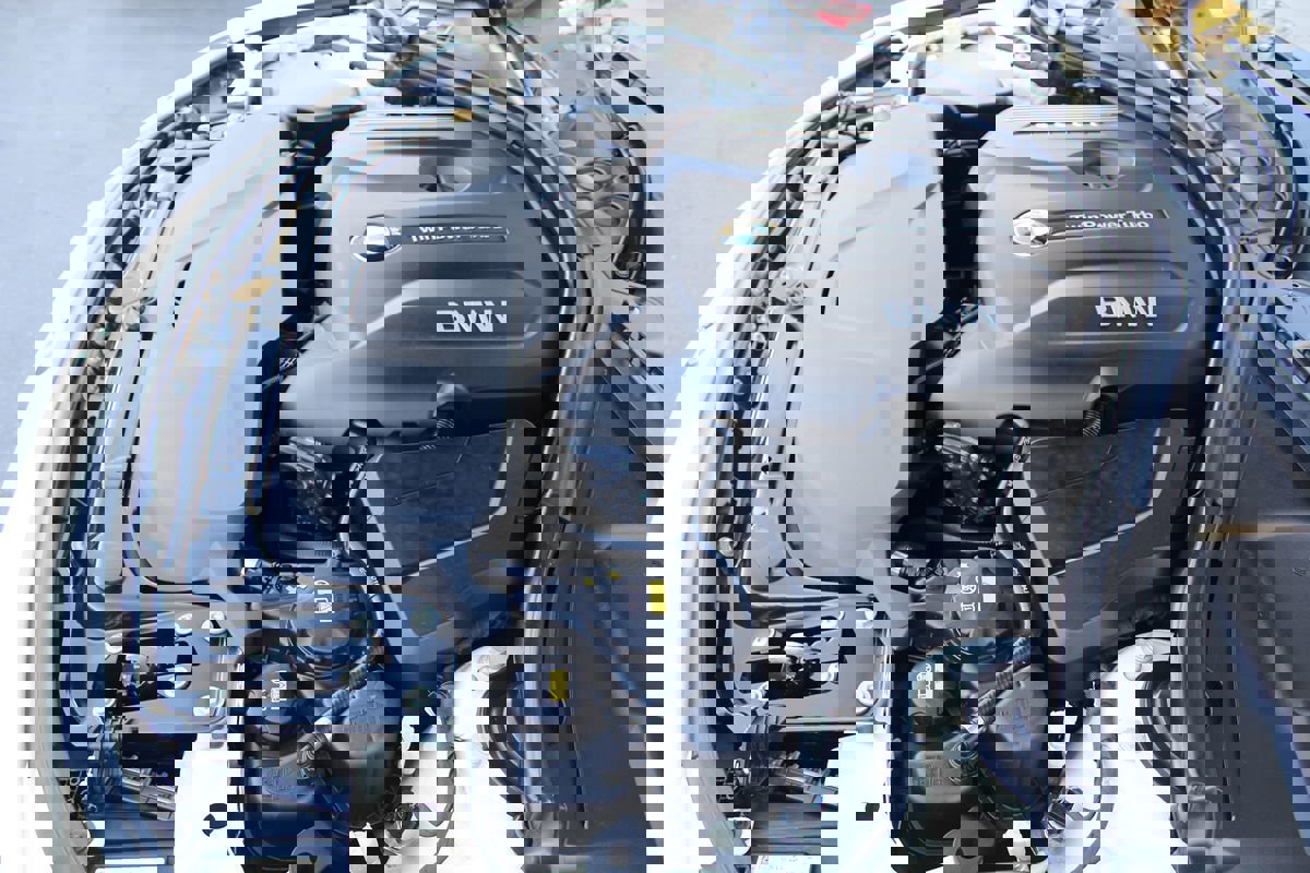 Used 2017 BMW 330i Sedan RWD image 31