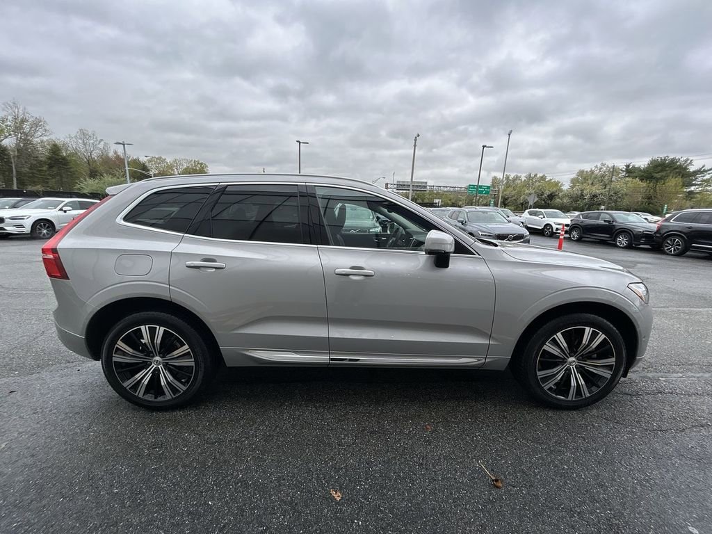 Certified 2023 Volvo XC60 B5 Plus AWD/4WD image 9
