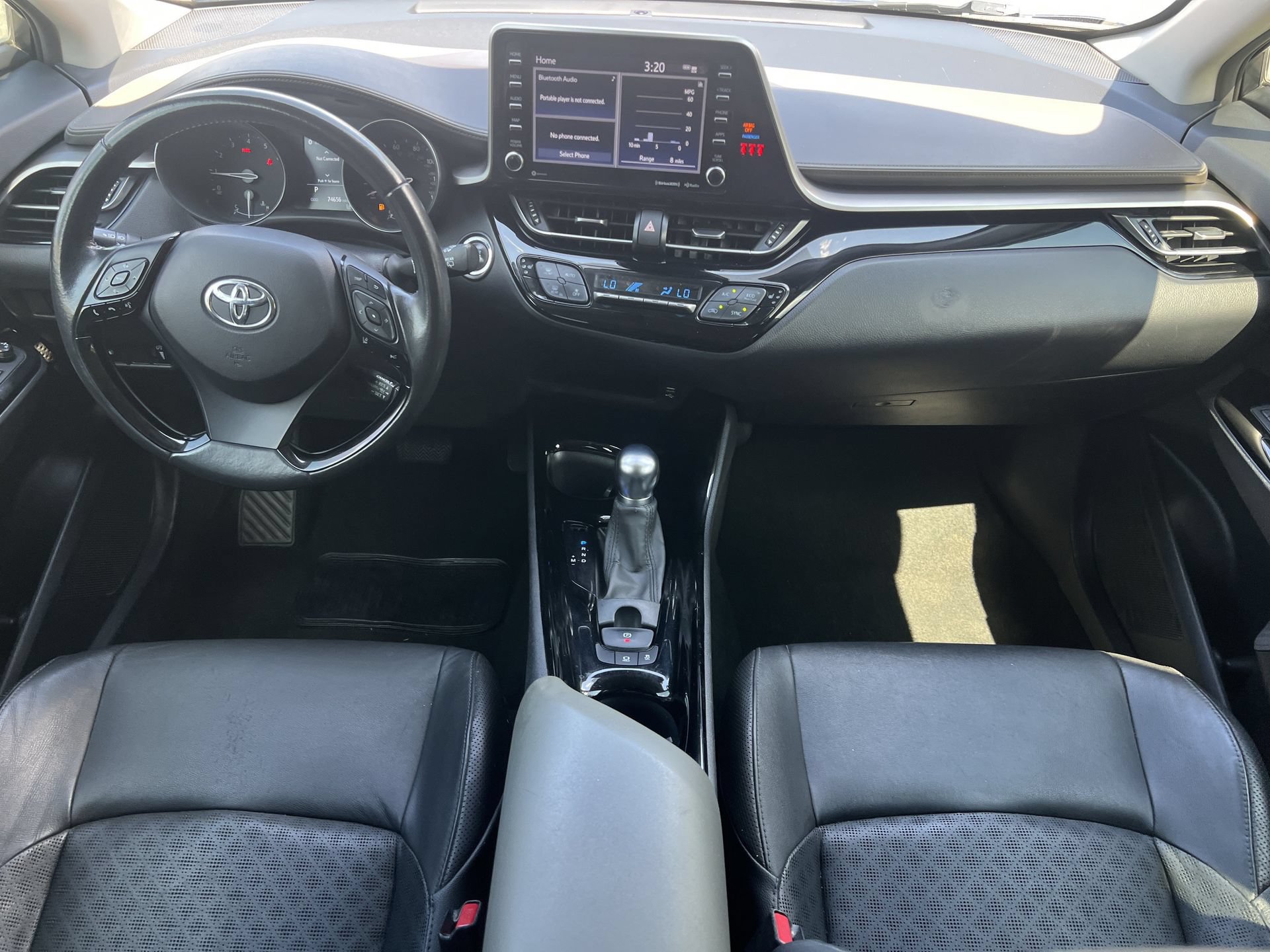 Used 2022 Toyota C-HR Limited FWD image 2