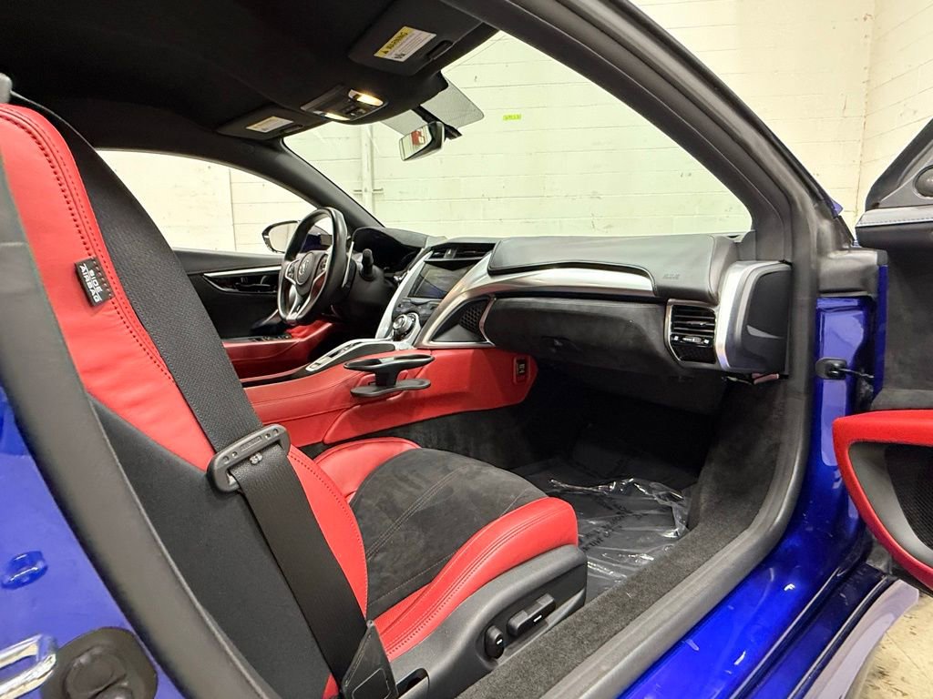 Used 2017 Acura NSX image 35