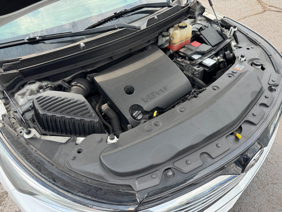 Used 2022 Buick Enclave Essence FWD image 25