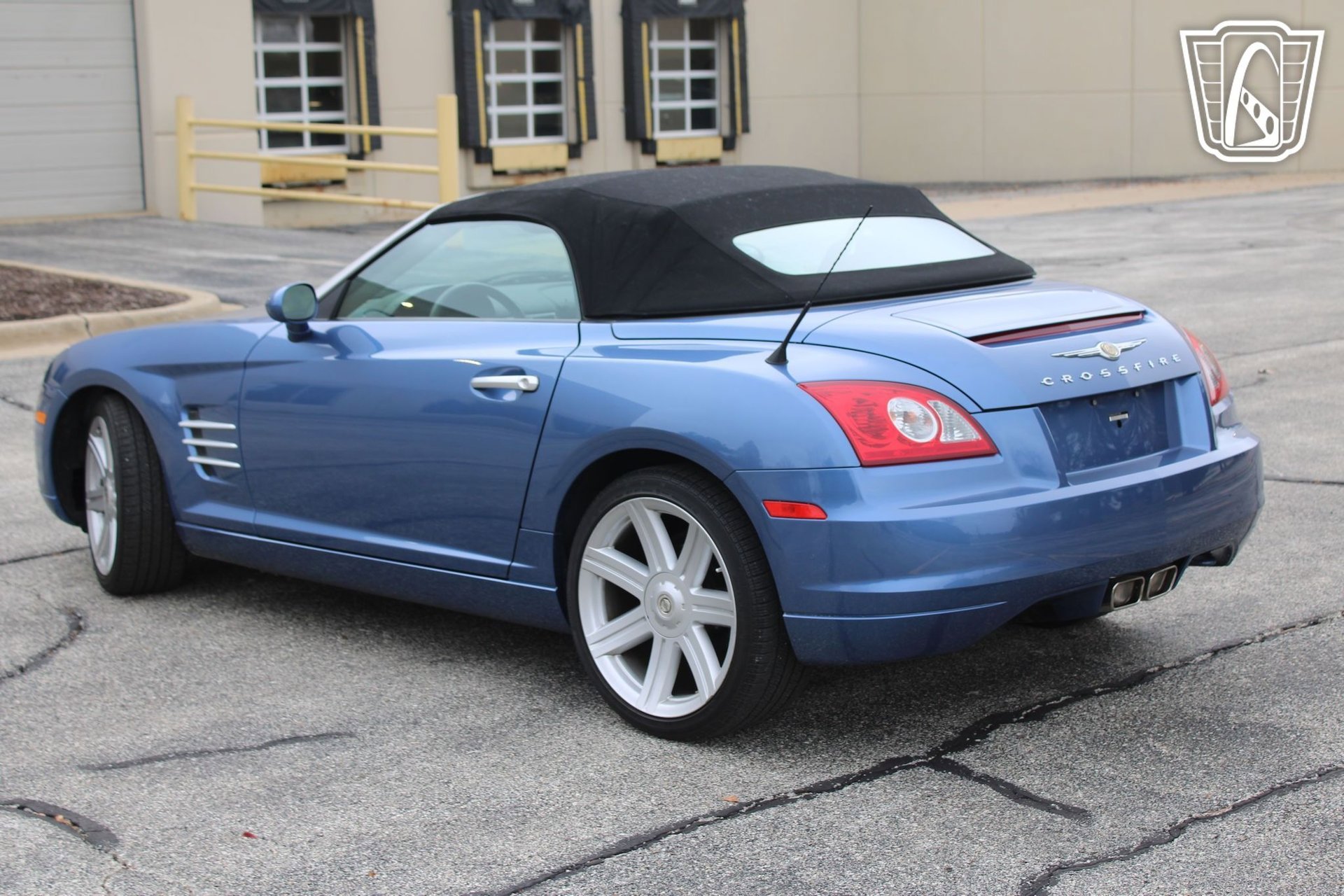 Used 2007 Chrysler Crossfire Limited image 10