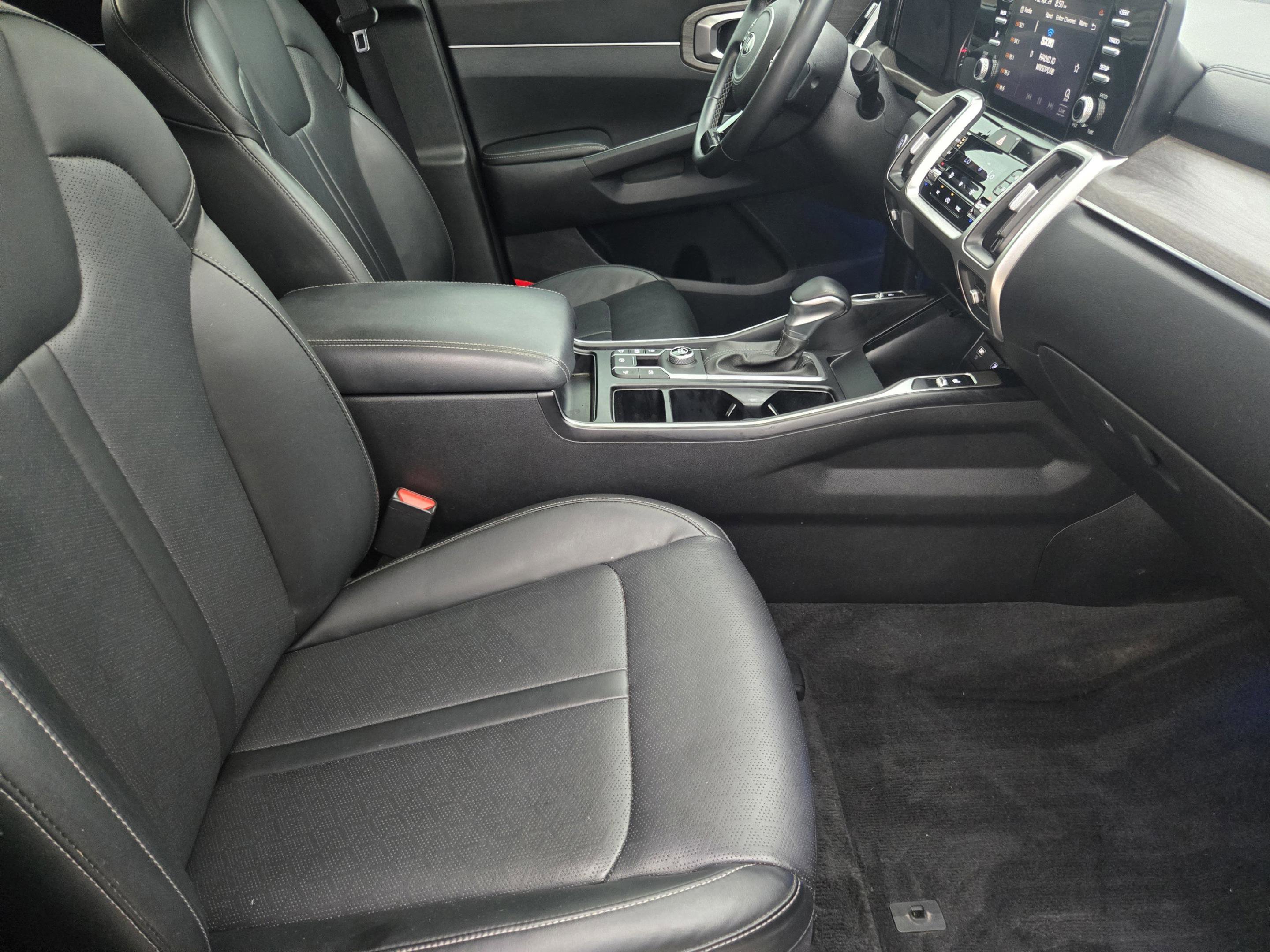 Used 2021 Kia Sorento EX w/ Panoramic Sunroof Package FWD image 10