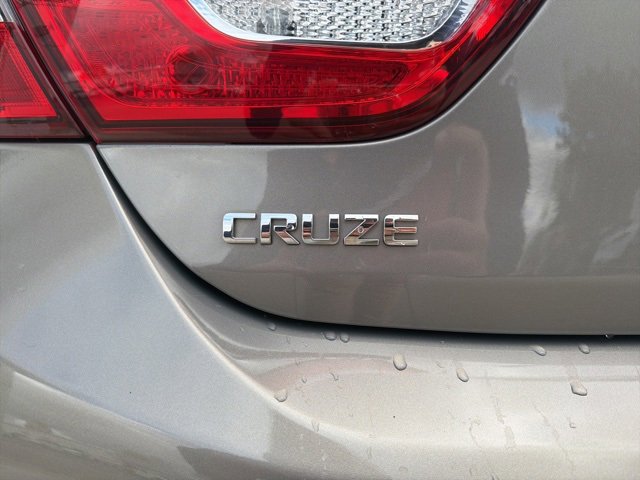 Used 2018 Chevrolet Cruze LT w/ Leather Package image 13