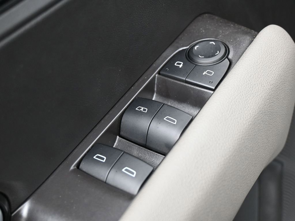 Used 2025 Chevrolet Colorado ZR2 w/ Technology Package AWD/4WD image 14