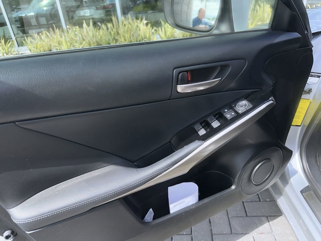 Used 2017 Lexus IS 200t 200t w/ Navigation System Package image 15