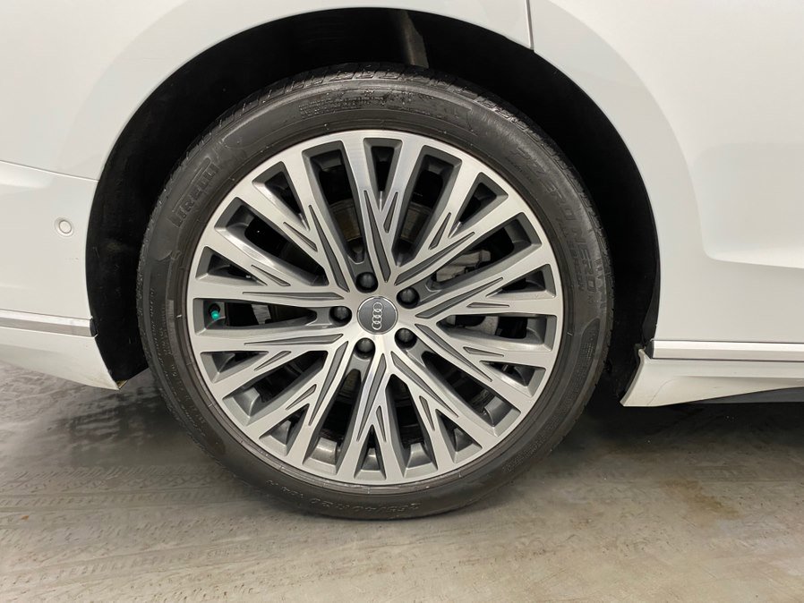Used 2020 Audi A8 L 3.0T w/ Executive Package image 18