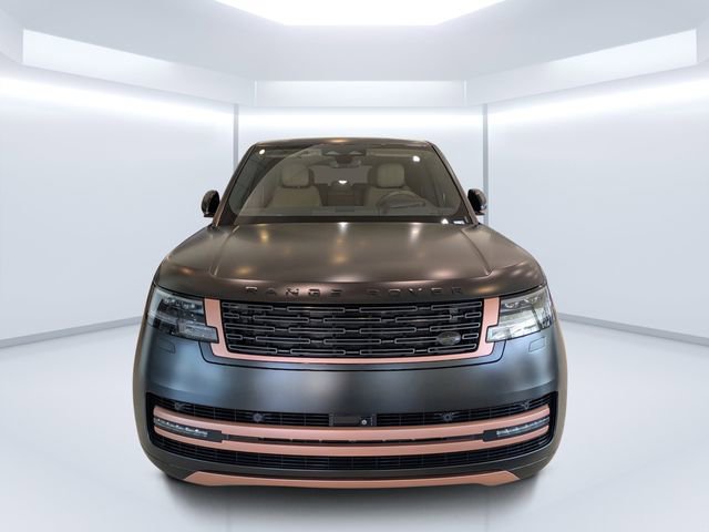 Used 2024 Land Rover Range Rover Long Wheelbase SE image 8