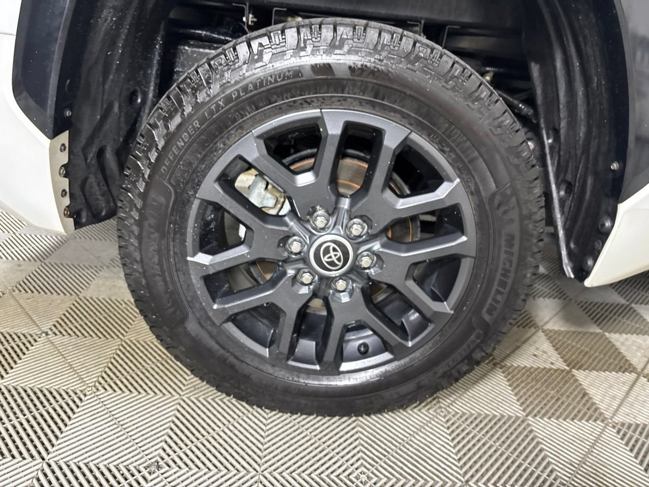 Used 2023 Toyota Tundra Platinum w/ Advanced Package AWD/4WD image 31