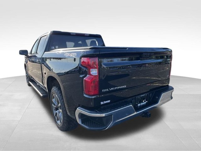 Used 2022 Chevrolet Silverado 1500 LT AWD/4WD image 3