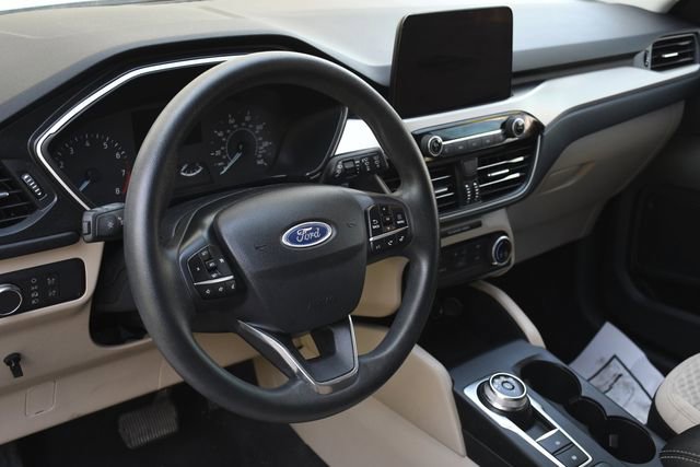 Used 2022 Ford Escape SE image 20