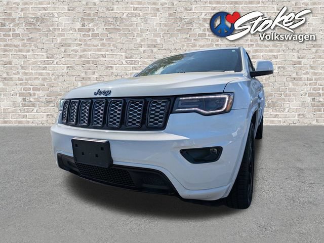 Used 2020 Jeep Grand Cherokee Altitude RWD image 8