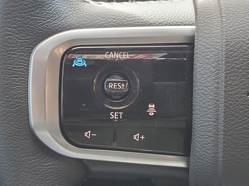 Used 2025 Nissan Armada SL w/ Captain's Chari Seat Package image 22