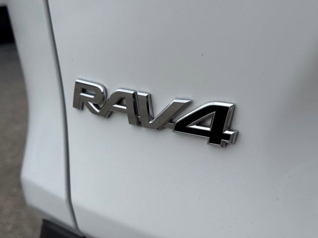 Used 2025 Toyota RAV4 LE image 8