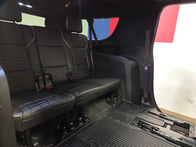 Used 2023 Cadillac Escalade ESV Sport Platinum w/ LPO, ONYX Package image 76