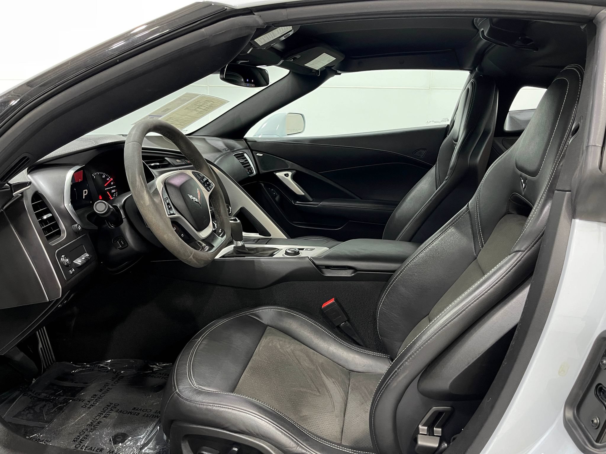 Used 2019 Chevrolet Corvette Stingray Coupe RWD image 11