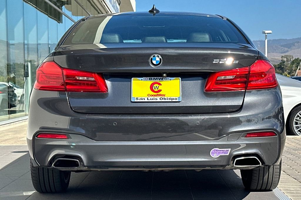 Used 2019 BMW 530e w/ M Sport Package image 4