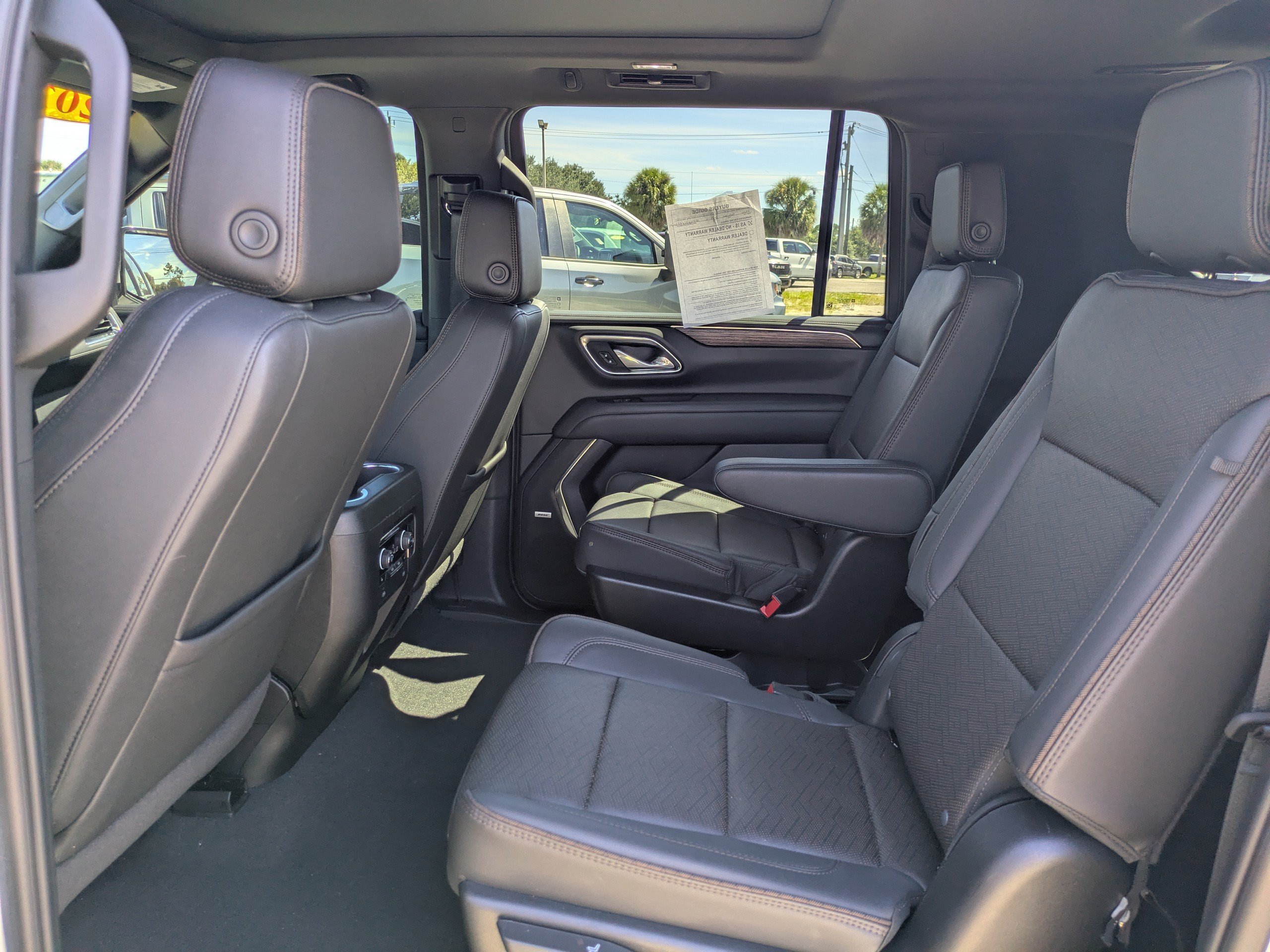 Used 2024 Chevrolet Suburban High Country AWD/4WD image 13