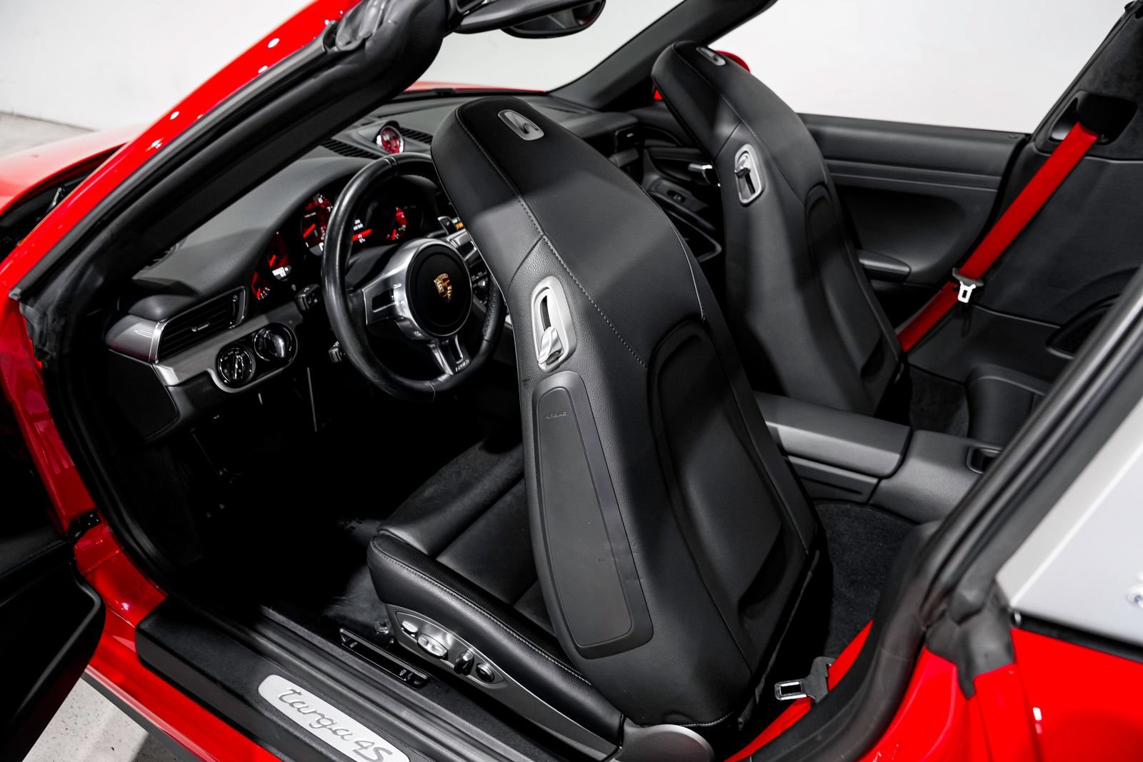 Used 2015 Porsche 911 Targa 4S AWD/4WD image 24