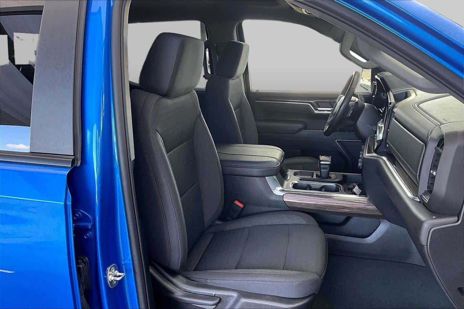 Used 2025 Chevrolet Silverado 1500 LT w/ Texas Edition Plus RWD image 9