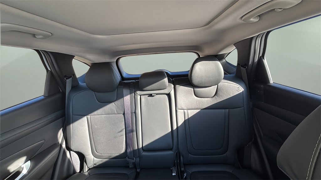Certified 2025 Hyundai Tucson Limited image 11