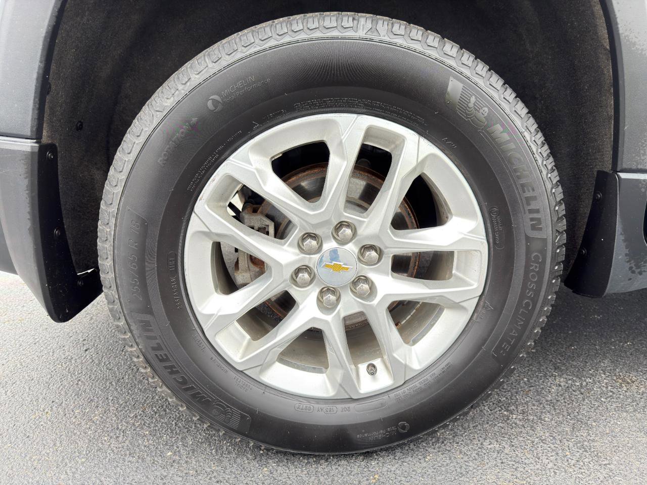Used 2019 Chevrolet Traverse LT w/ LPO, Floor Liner Package AWD/4WD image 11