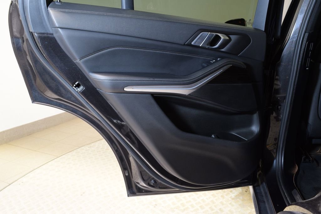 Used 2020 BMW X5 xDrive40i w/ Convenience Package image 26