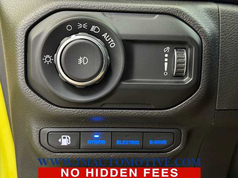 Used 2023 Jeep Wrangler Unlimited w/ Sun & Screen Package AWD/4WD image 37