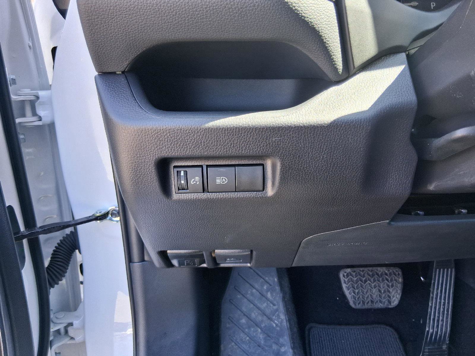 Used 2025 Toyota RAV4 LE image 13