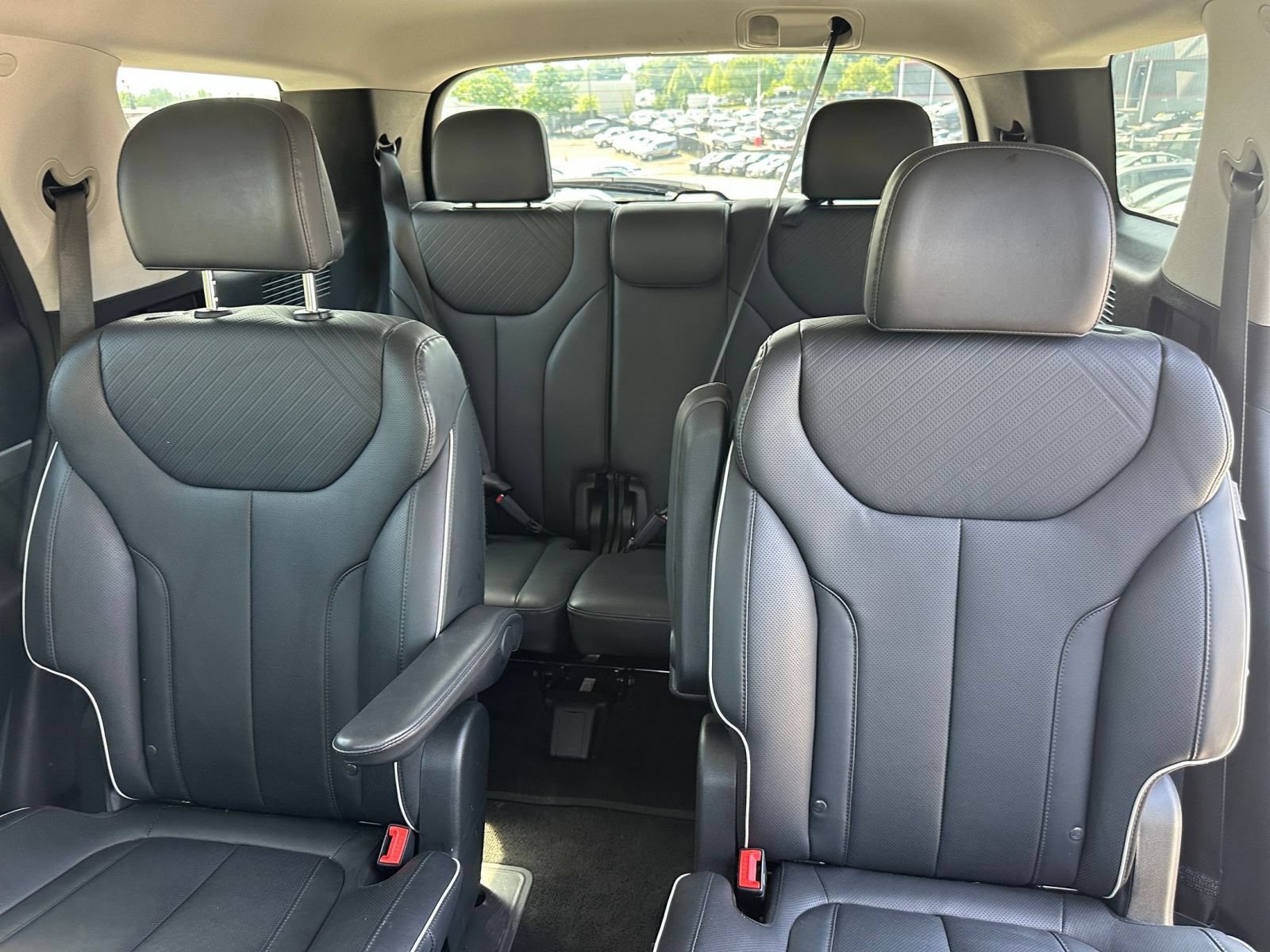 Used 2025 Hyundai Palisade SEL FWD image 42
