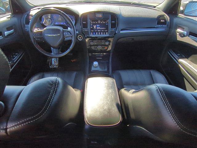 Used 2019 Chrysler 300 S image 18