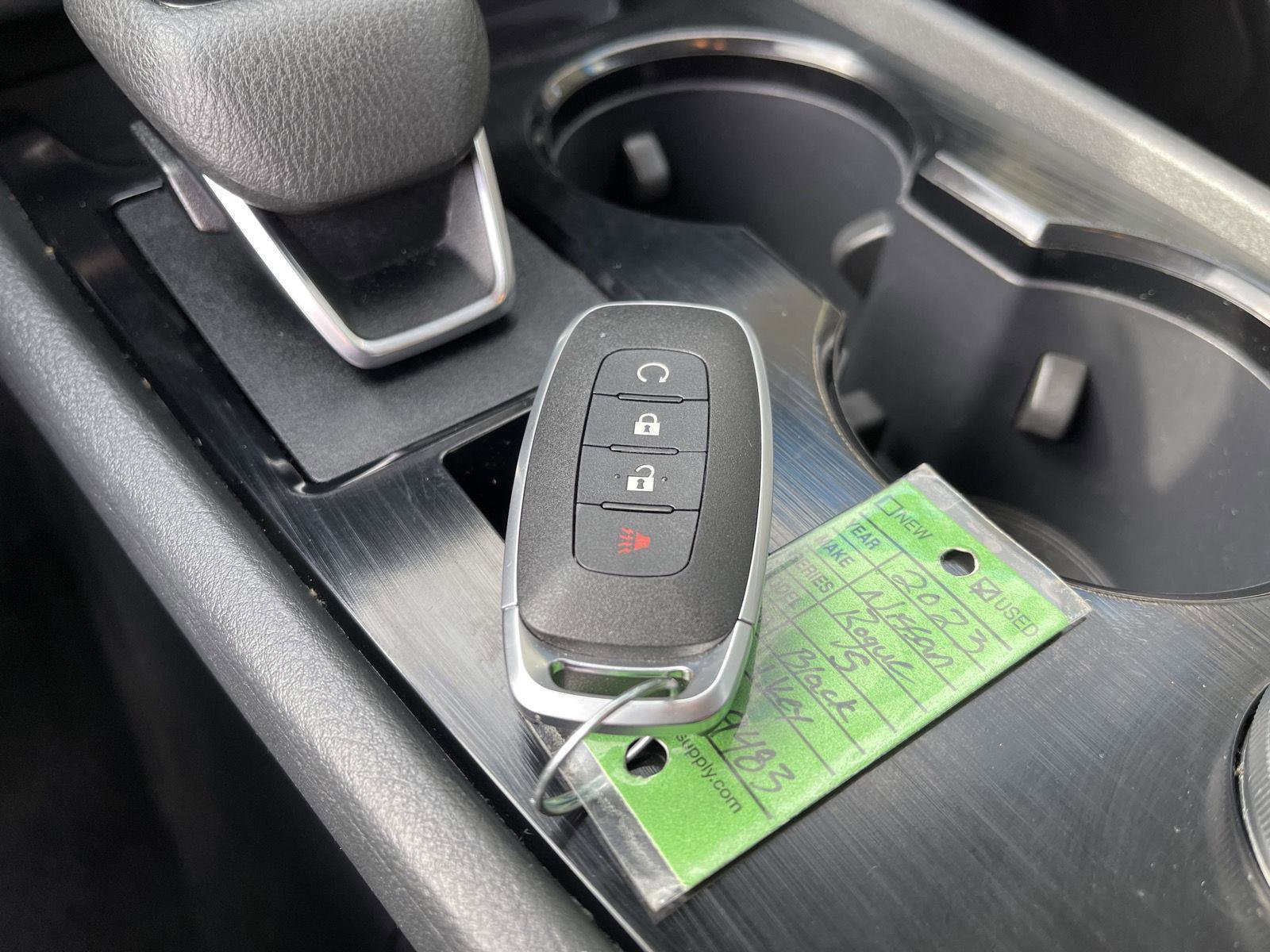 Used 2023 Nissan Rogue S AWD/4WD image 36